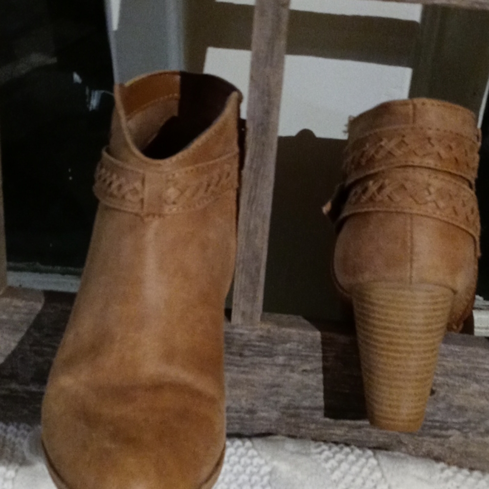 Charlotte Russe Boots Size 8 - So Nice - Picture 3 of 9